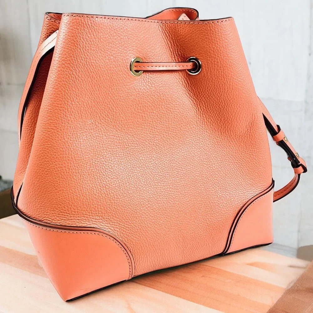 MICHAEL KORS Mercer Gallery Bucket Bag Coral Pink - Picture 6 of 7